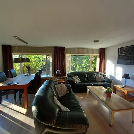 T'bakkersboschje Nummer 5 * Putten